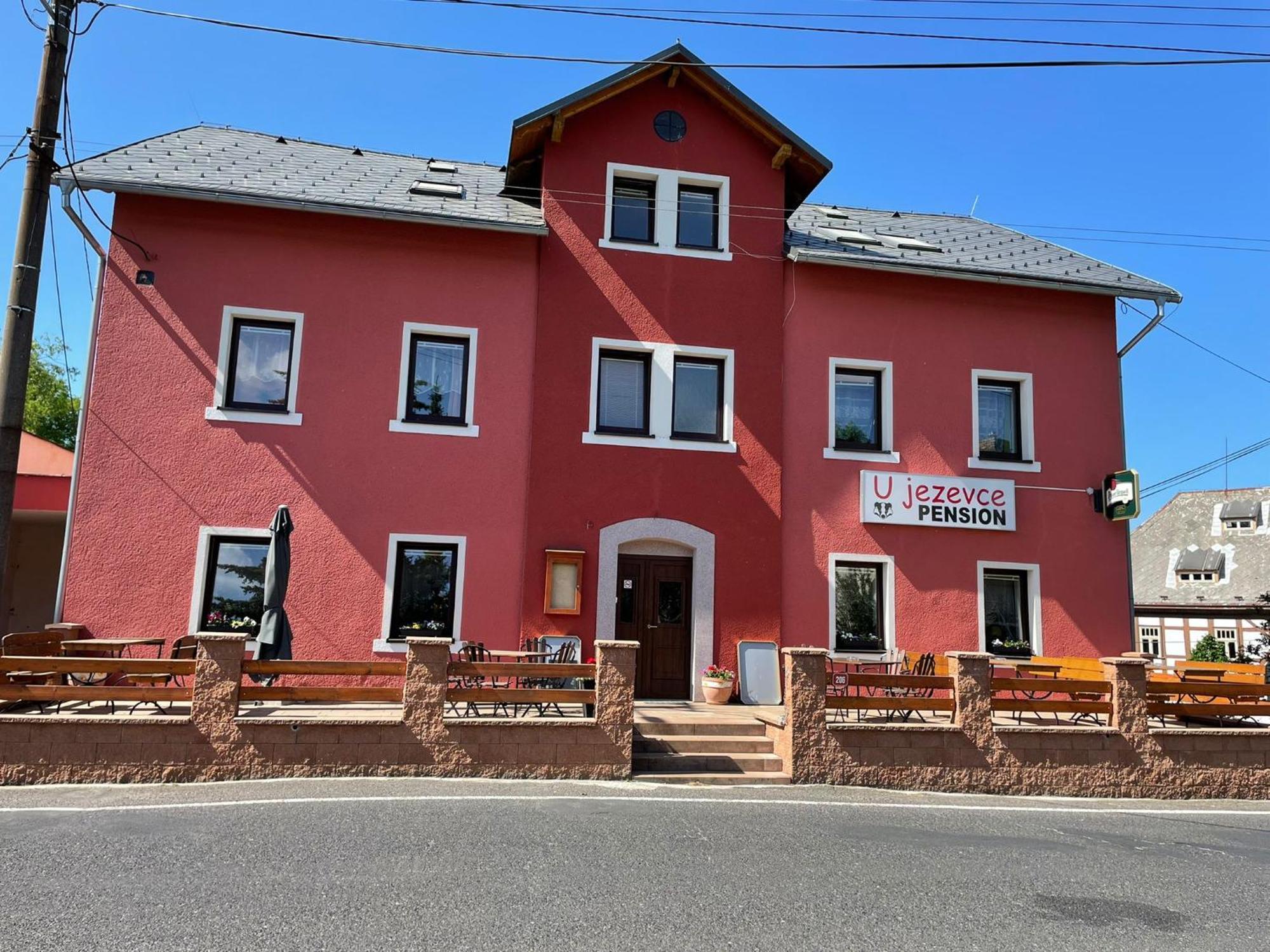 Penzion U Jezevce Hrensko Bagian luar foto